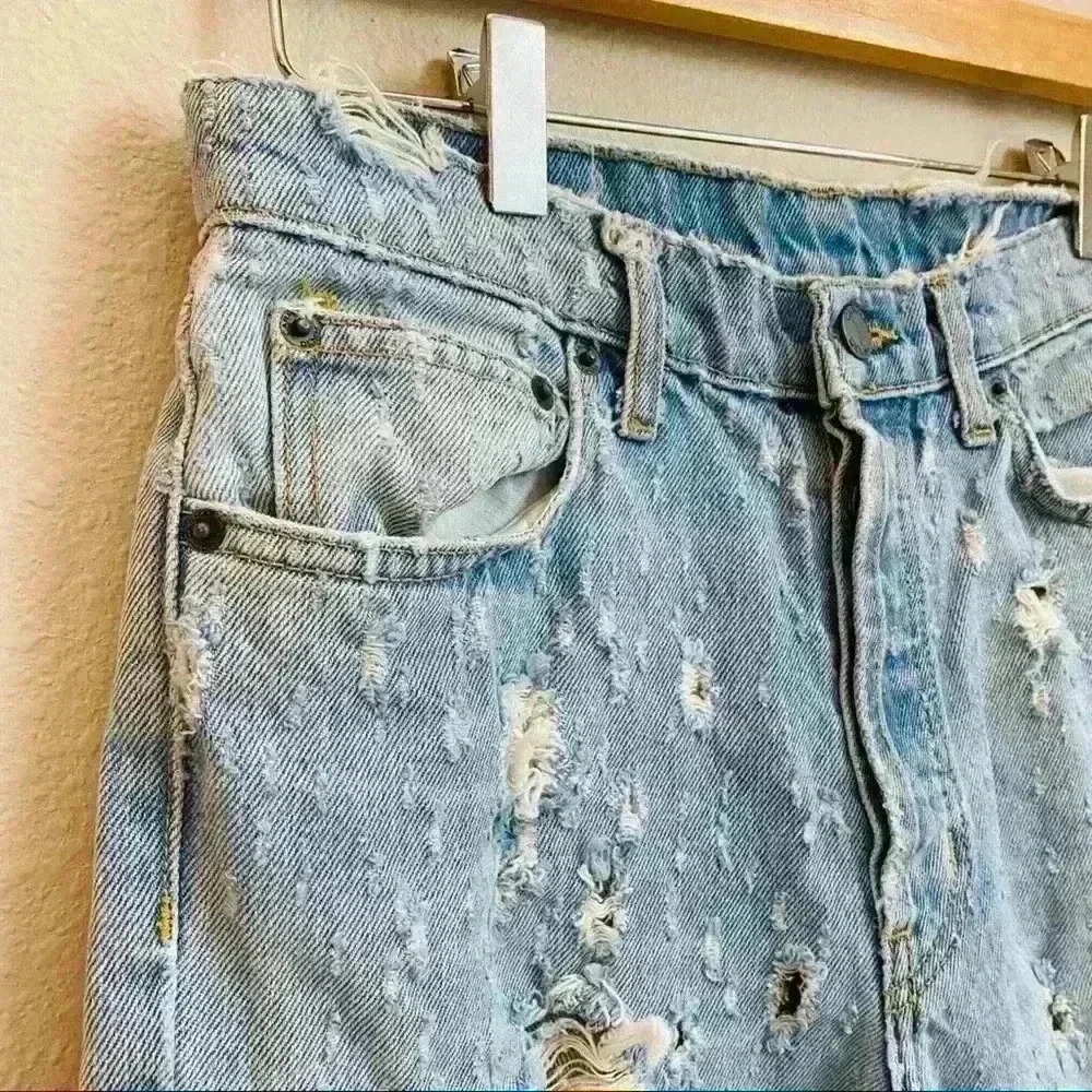 Carmar heavily distressed destroyed straight crop light wash jeans button fly 26 - Picture 6 of 16